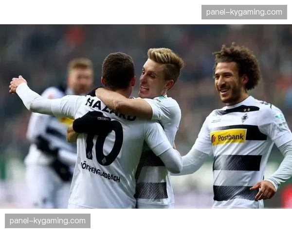 弗赖堡对阵门兴格拉德巴赫比赛进行中:主队2-1领先,寻求豪取联赛四连胜 弗赖堡对阵门兴格拉德巴赫比赛进行中:主队2-1领先,寻求豪取联赛四连胜